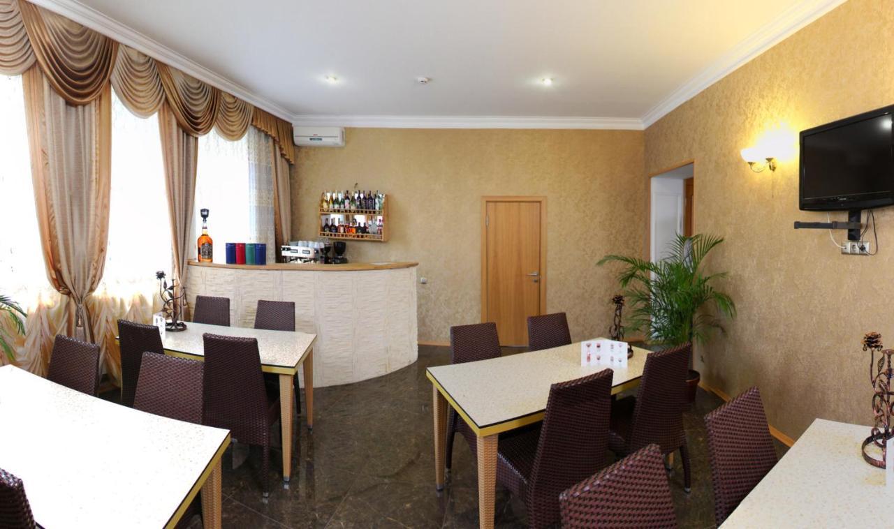 Hotel Отель Корона