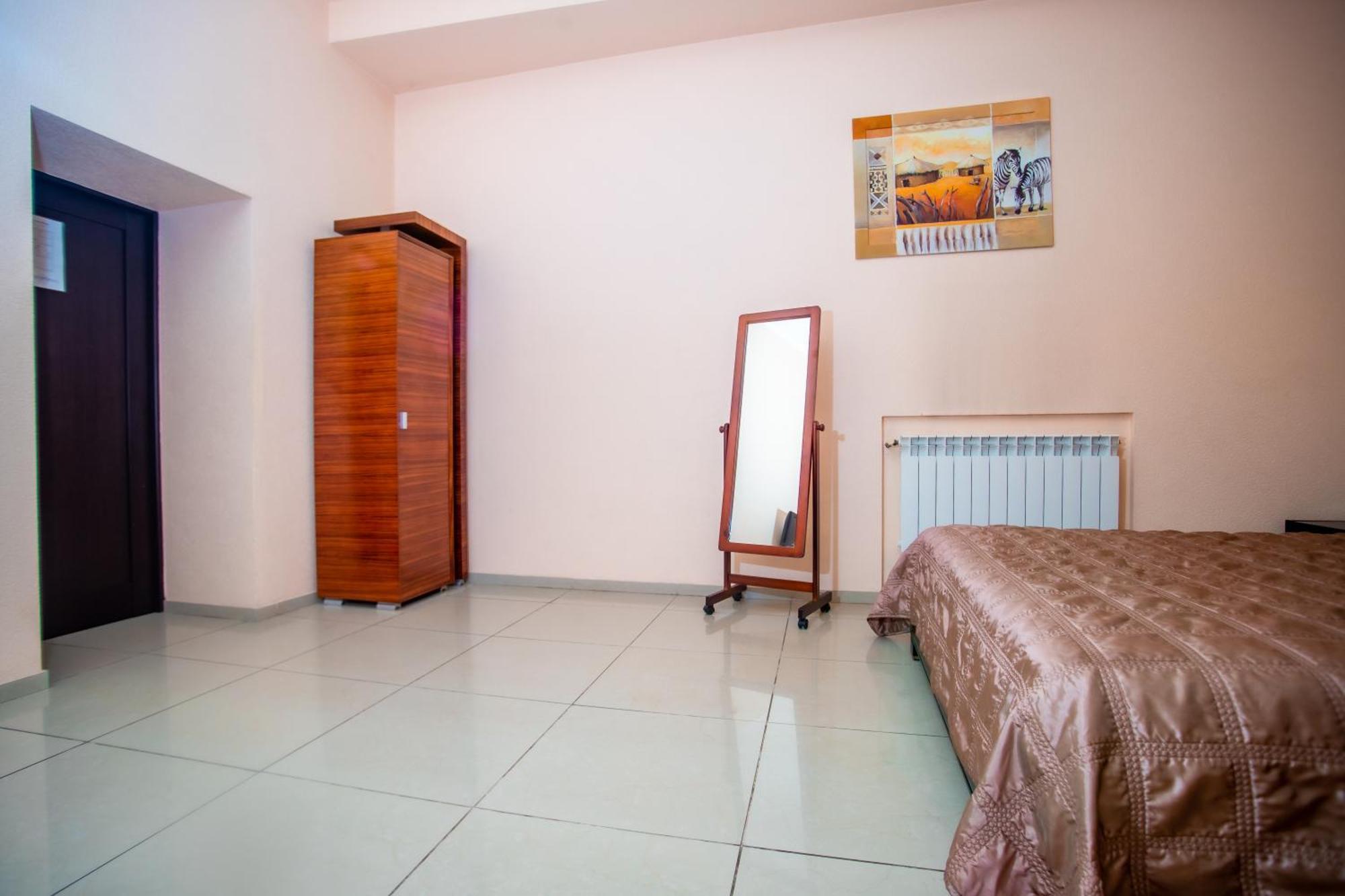 Hotel Отель Корона