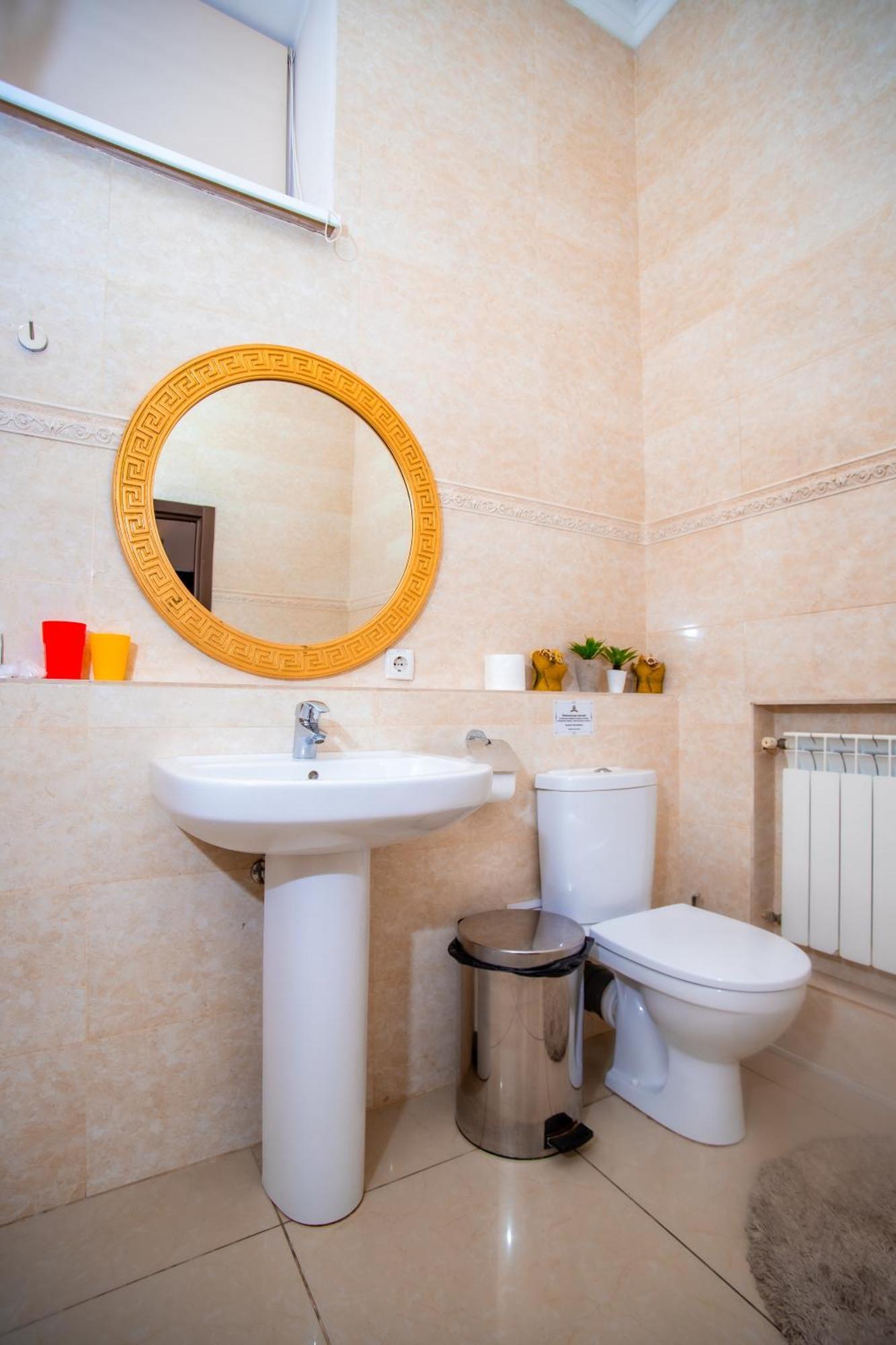 Hotel Отель Корона *