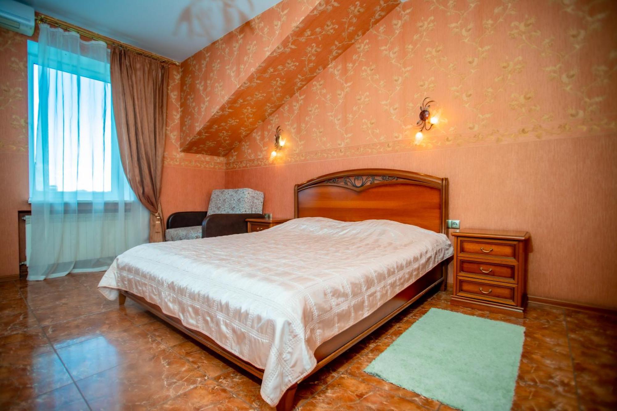 Отель Корона * Dnipro